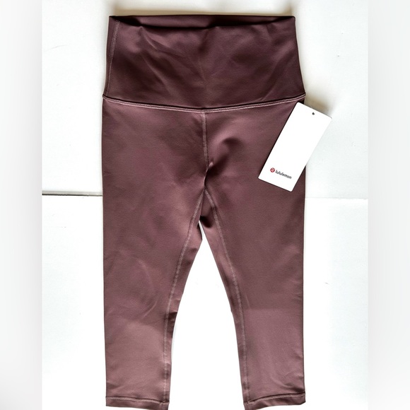 ❣️ LULULEMON Women’s Wunder Under Crop HR Leggings. Mauve/Dark Rose. Size: 4 - Picture 10 of 15